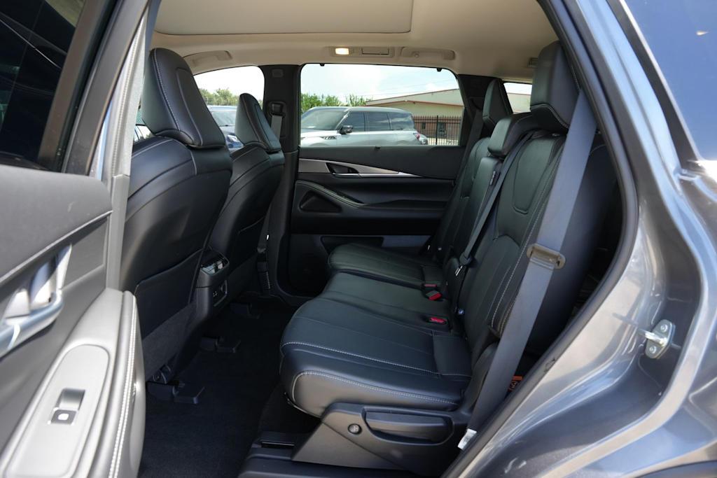 Thumbnail: 2023 INFINITI QX60 - 12