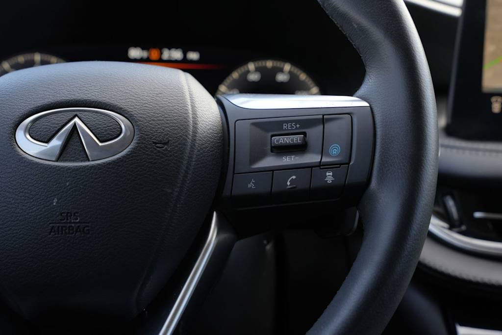 Thumbnail: 2023 INFINITI QX60 - 21