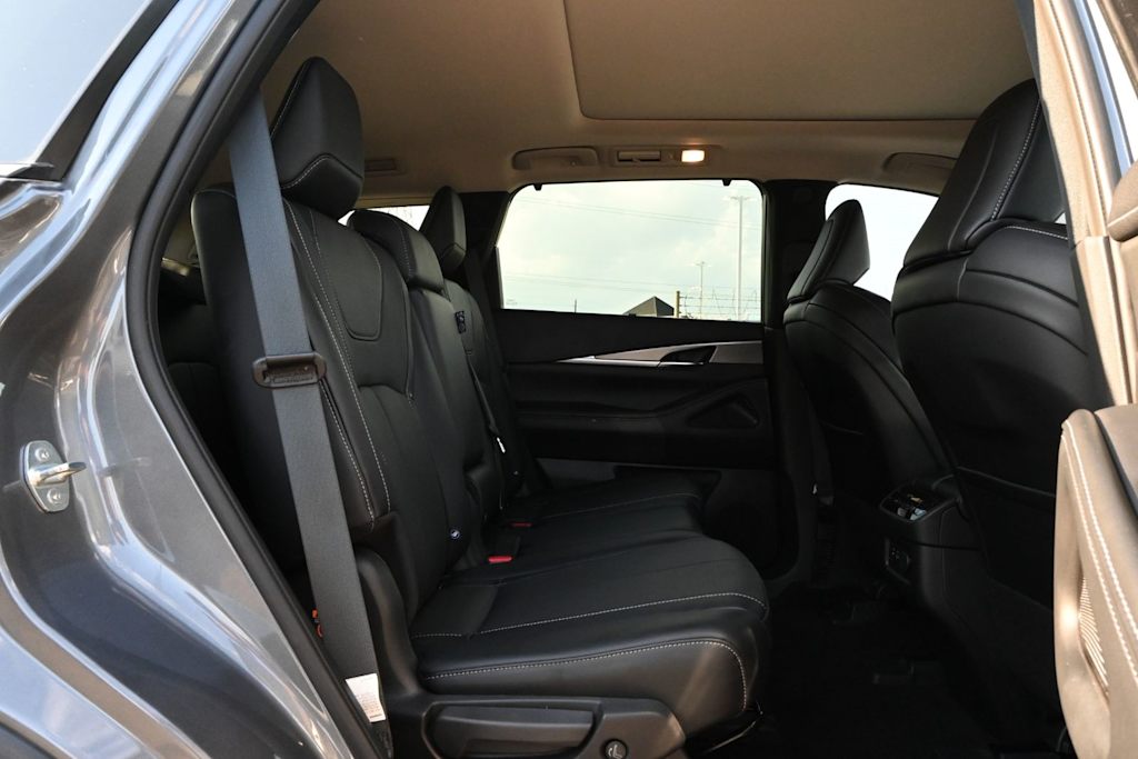 Thumbnail: 2023 INFINITI QX60 - 22