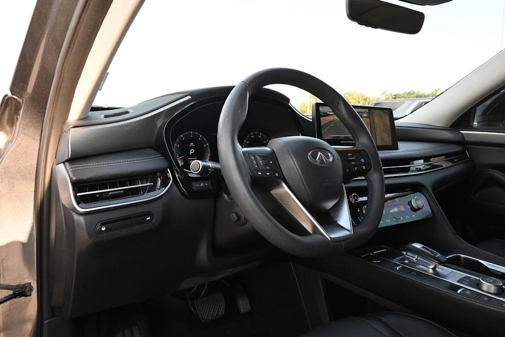 Thumbnail: 2023 INFINITI QX60 - 14