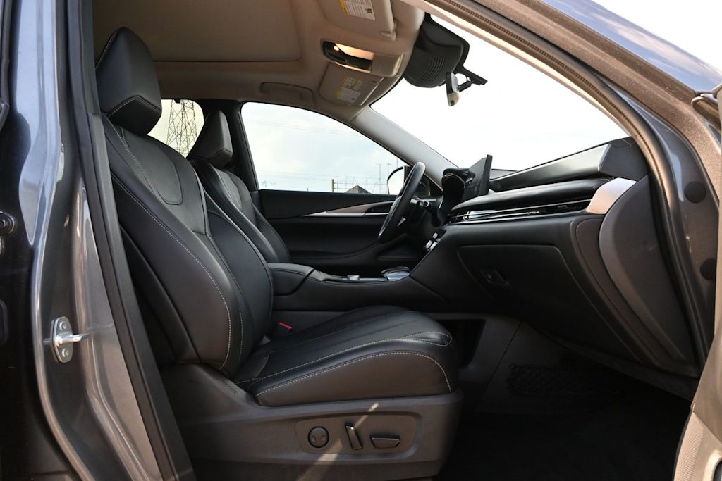 Thumbnail: 2023 INFINITI QX60 - 11