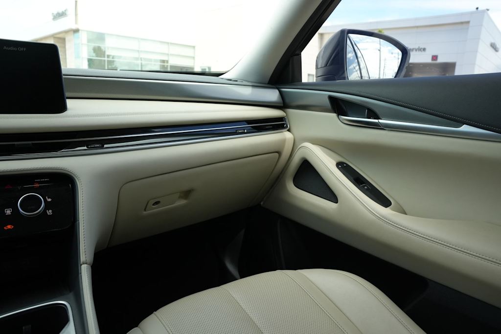 Thumbnail: 2023 INFINITI QX60 - 18