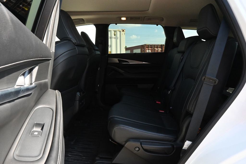 Thumbnail: 2023 INFINITI QX60 - 11
