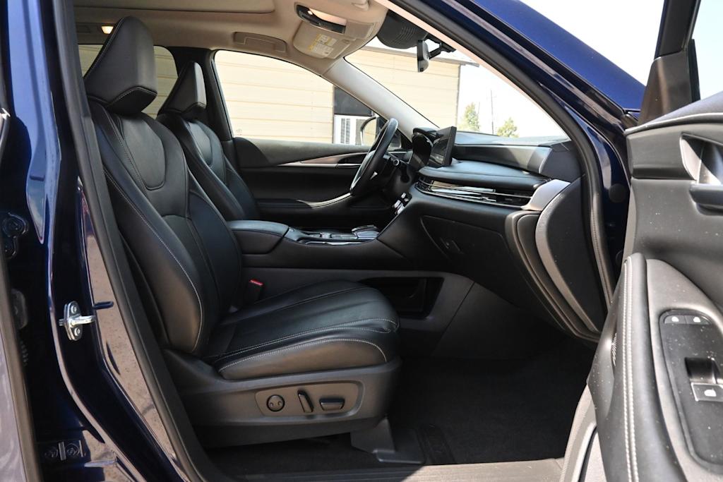 Thumbnail: 2023 INFINITI QX60 - 11