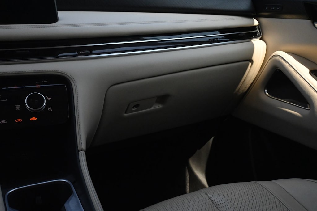 Thumbnail: 2022 INFINITI QX60 - 22