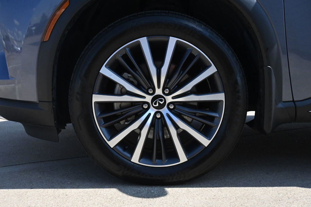 Thumbnail: 2022 INFINITI QX60 - 8