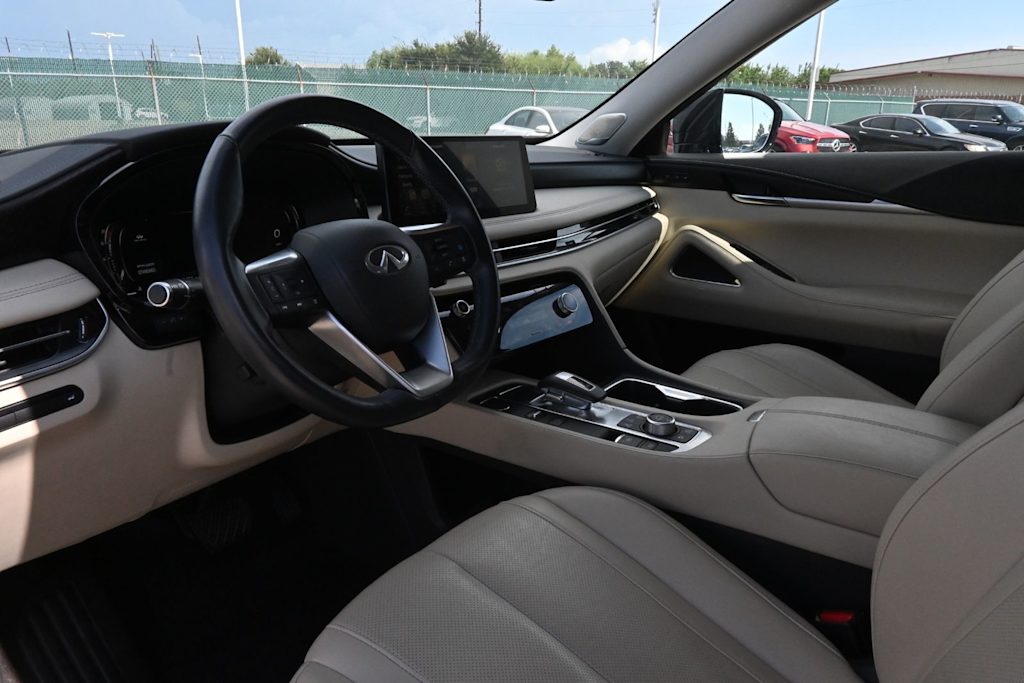 Thumbnail: 2023 INFINITI QX60 - 12