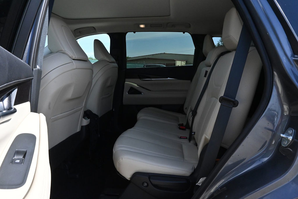 Thumbnail: 2023 INFINITI QX60 - 11