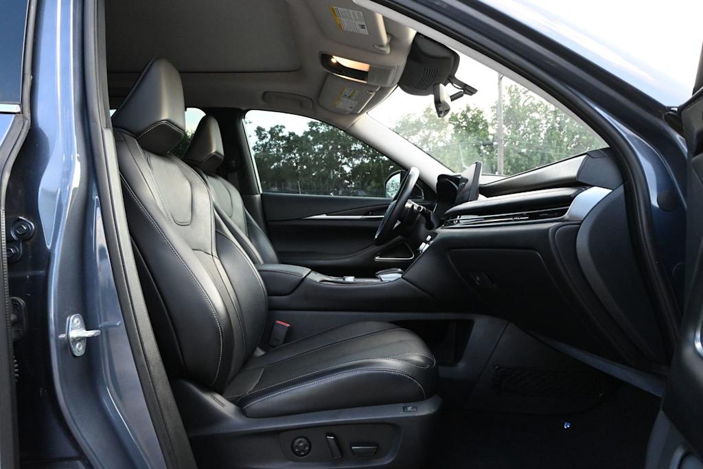 Thumbnail: 2023 INFINITI QX60 - 9