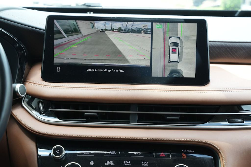 Thumbnail: 2023 INFINITI QX60 - 24