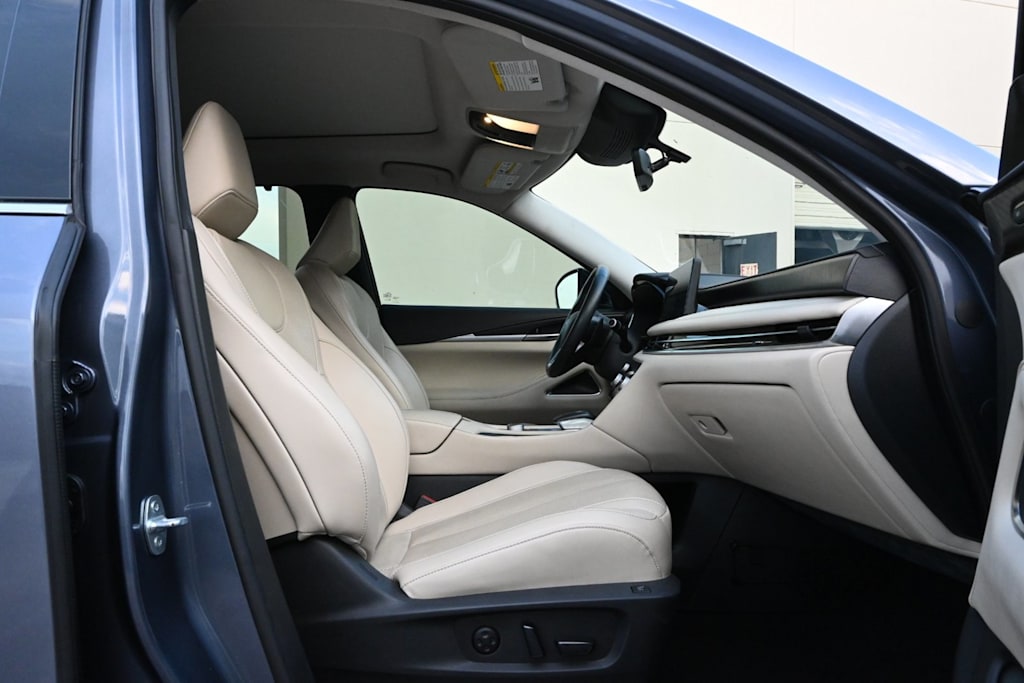 Thumbnail: 2023 INFINITI QX60 - 11