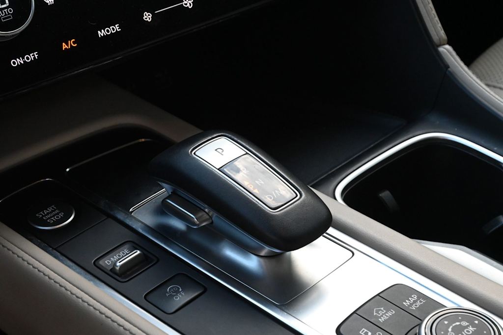 Thumbnail: 2023 INFINITI QX60 - 16