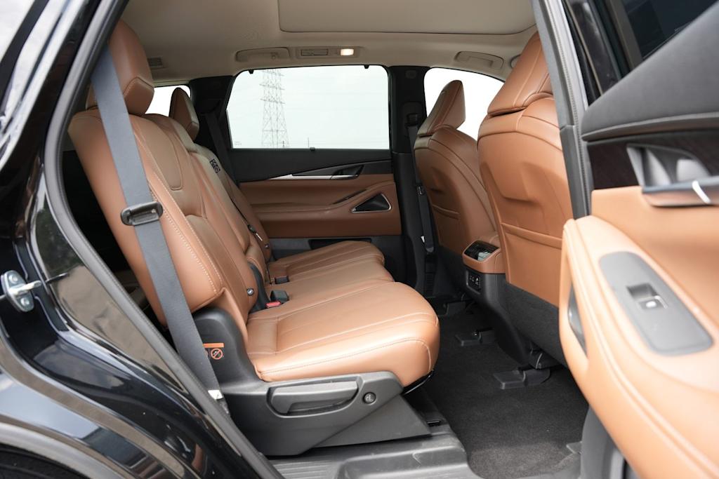 Thumbnail: 2023 INFINITI QX60 - 26