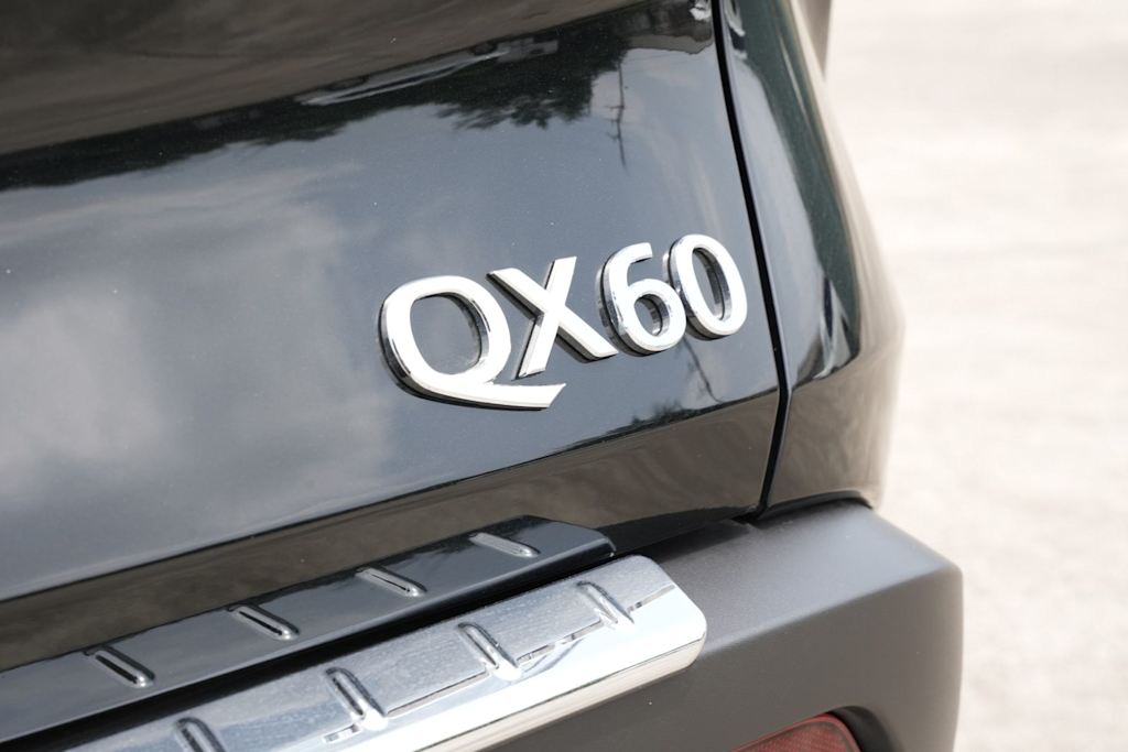 Thumbnail: 2023 INFINITI QX60 - 6