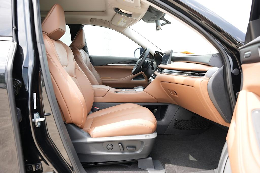 Thumbnail: 2023 INFINITI QX60 - 10