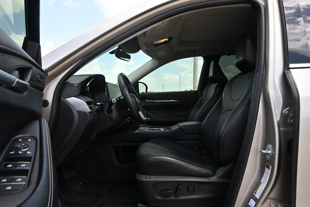 Thumbnail: 2023 INFINITI QX60 - 9