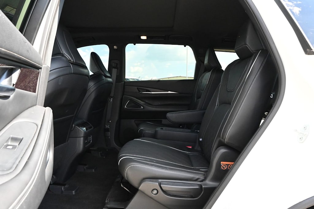 Thumbnail: 2023 INFINITI QX60 - 10