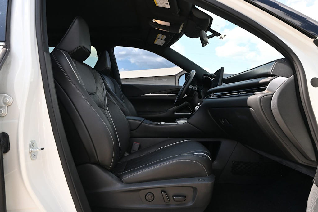 Thumbnail: 2023 INFINITI QX60 - 9