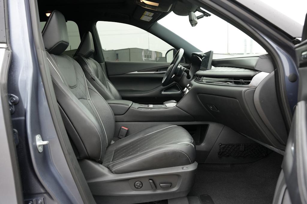Thumbnail: 2023 INFINITI QX60 - 9