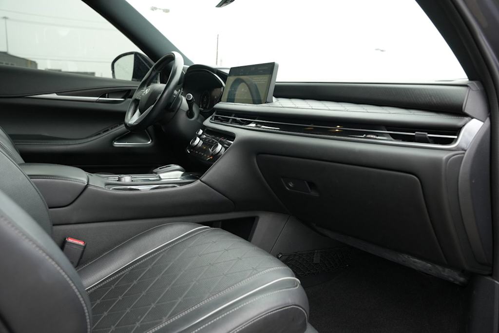 Thumbnail: 2023 INFINITI QX60 - 12