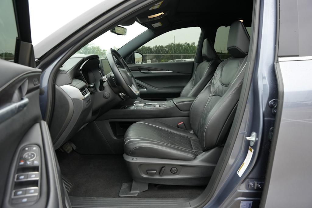 Thumbnail: 2023 INFINITI QX60 - 8