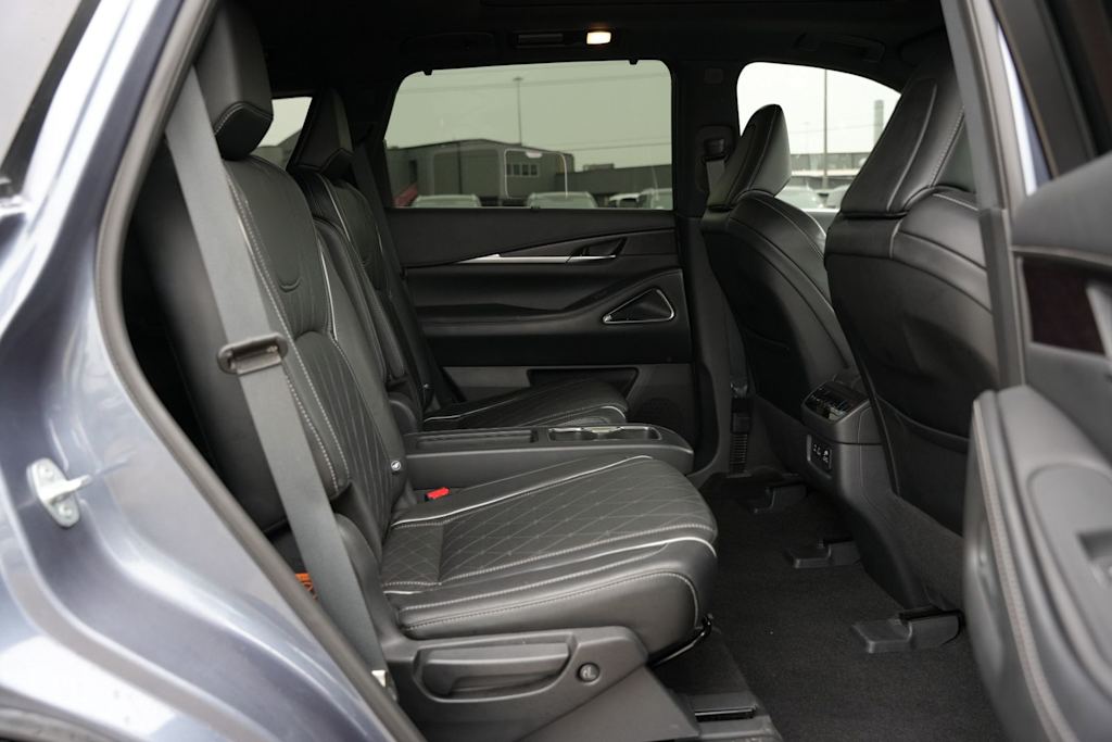 Thumbnail: 2023 INFINITI QX60 - 25
