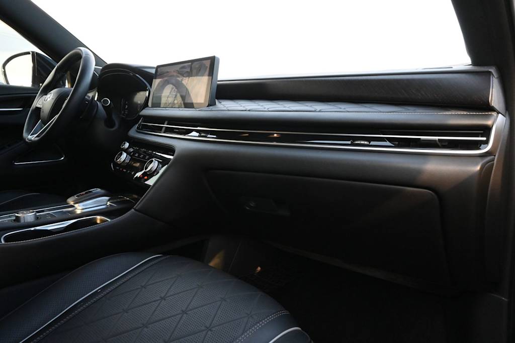 Thumbnail: 2024 INFINITI QX60 - 13
