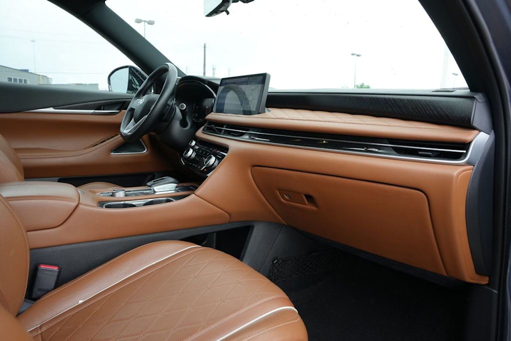 Thumbnail: 2023 INFINITI QX60 - 13