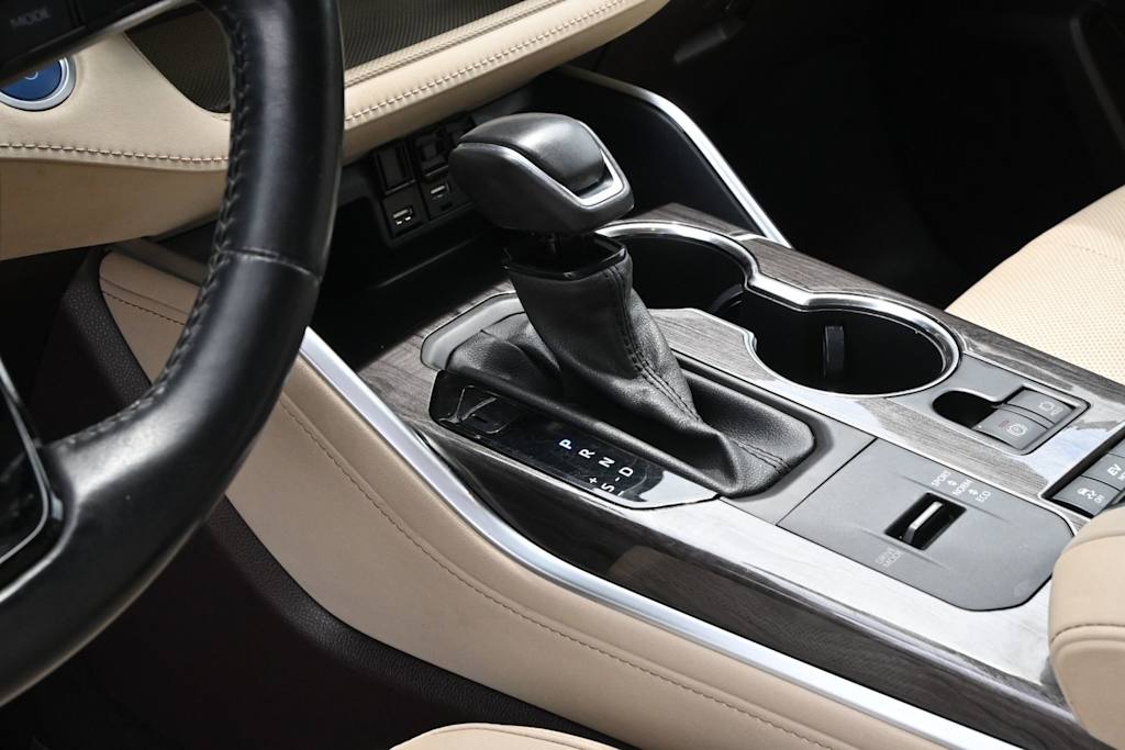 Thumbnail: 2021 Toyota Highlander - 16