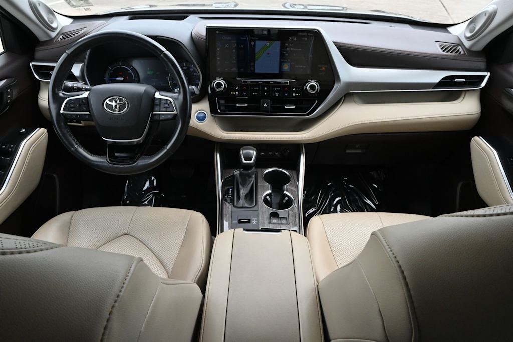 Thumbnail: 2021 Toyota Highlander - 2