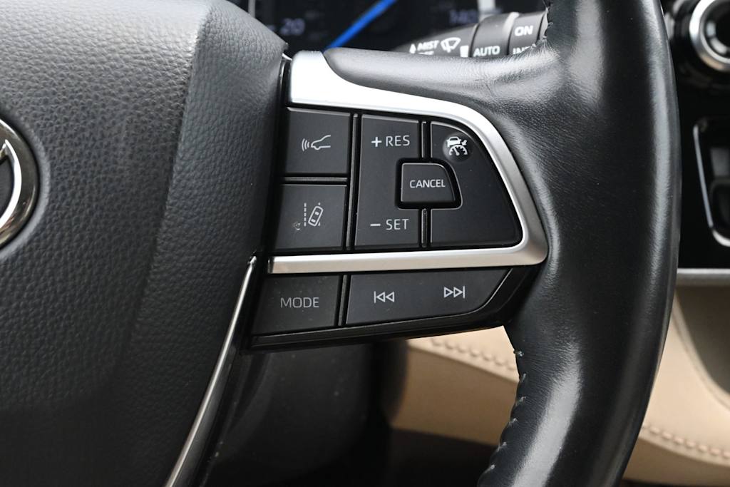 Thumbnail: 2021 Toyota Highlander - 22