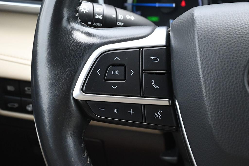 Thumbnail: 2021 Toyota Highlander - 21