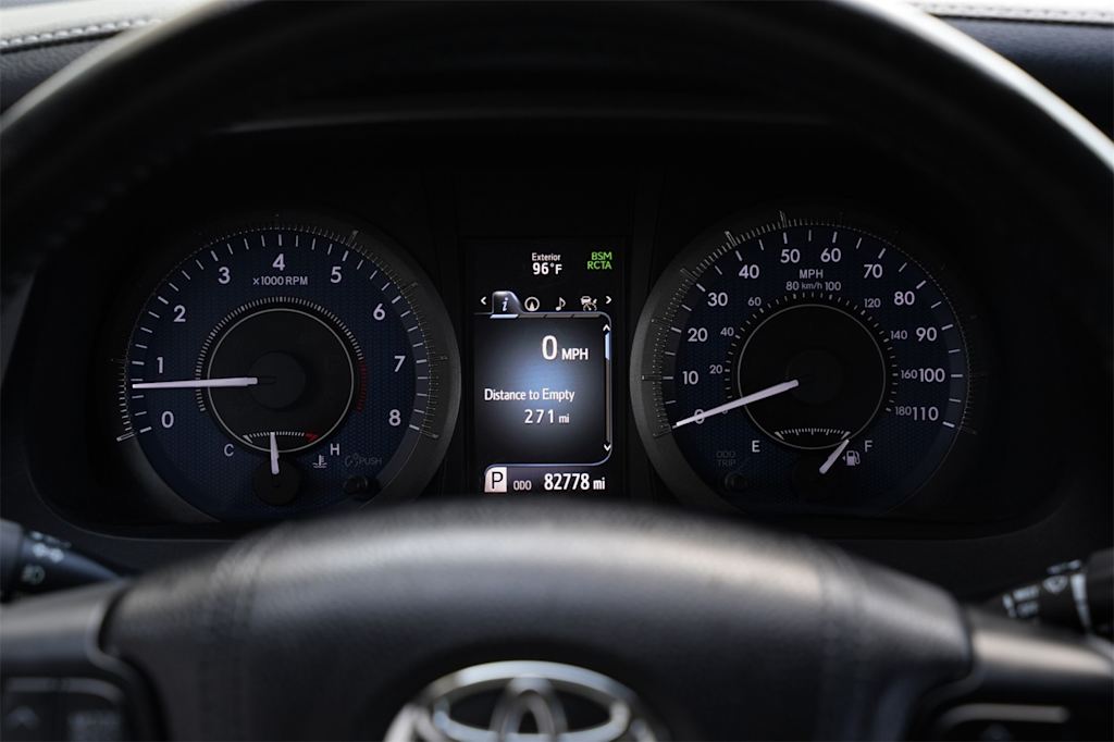 Thumbnail: 2018 Toyota Sienna - 17