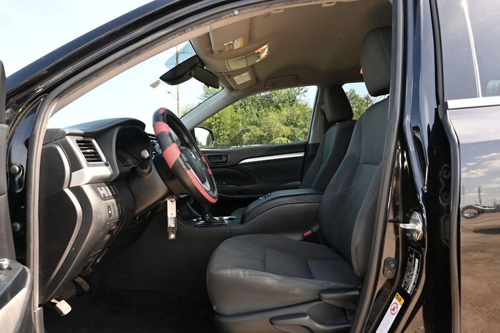 Thumbnail: 2019 Toyota Highlander - 8