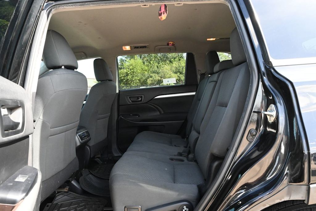 Thumbnail: 2019 Toyota Highlander - 10