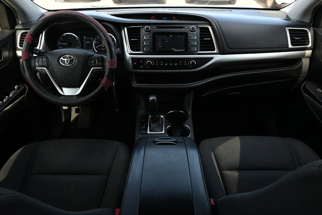 Thumbnail: 2019 Toyota Highlander - 2