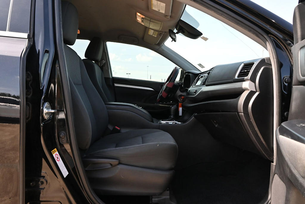 Thumbnail: 2019 Toyota Highlander - 9