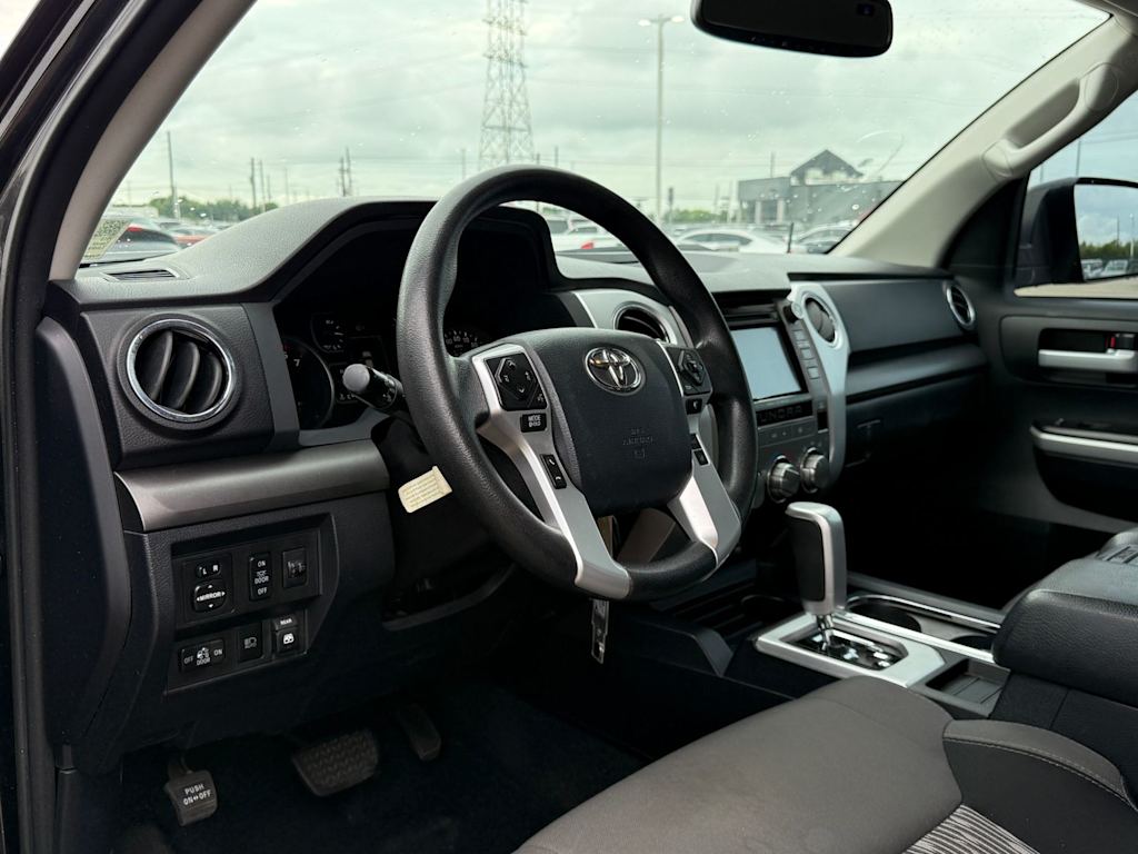 Thumbnail: 2018 Toyota Tundra - 12