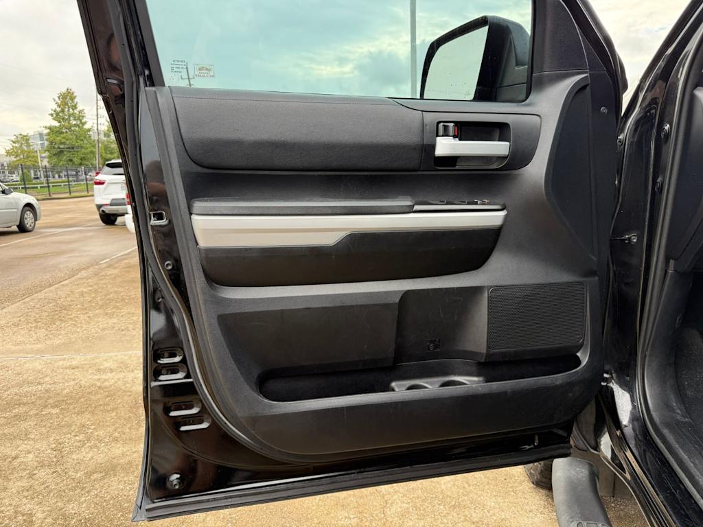 Thumbnail: 2018 Toyota Tundra - 23