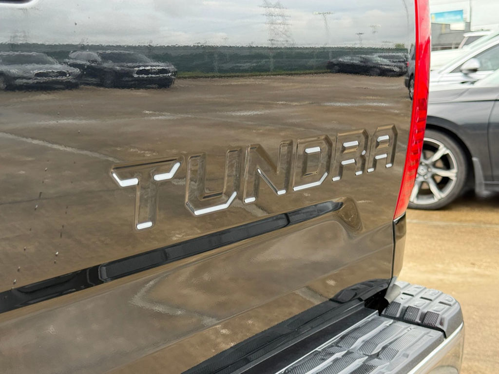 Thumbnail: 2018 Toyota Tundra - 7