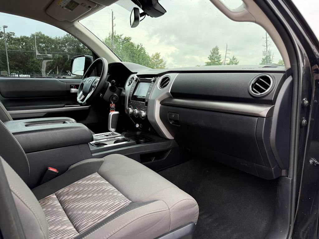 Thumbnail: 2018 Toyota Tundra - 13