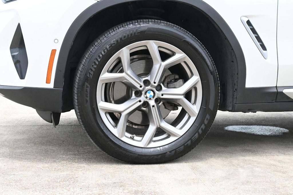 Thumbnail: 2022 BMW X4 - 8