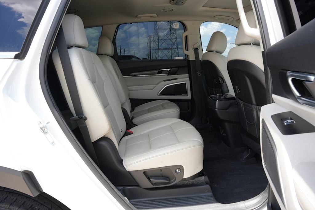 Thumbnail: 2020 Kia Telluride - 24