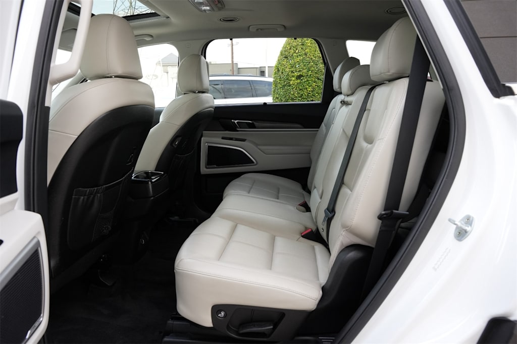 Thumbnail: 2020 Kia Telluride - 13