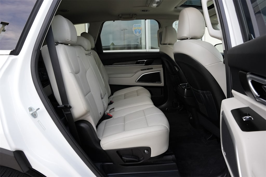 Thumbnail: 2020 Kia Telluride - 27