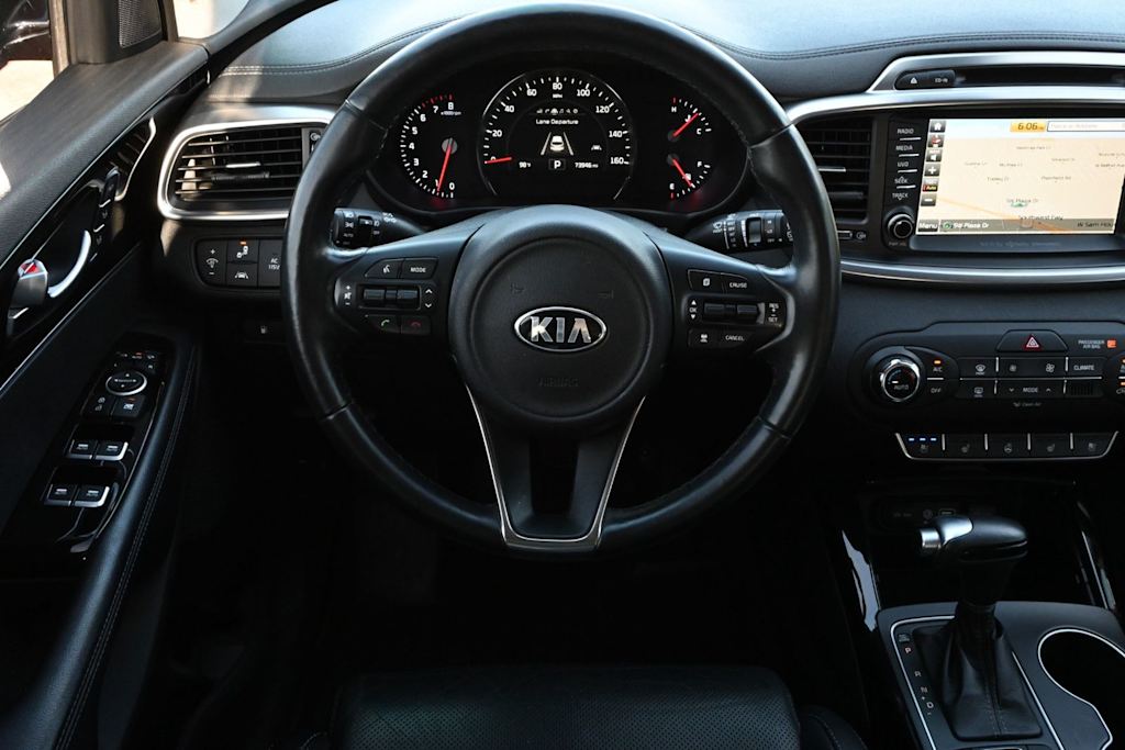 Thumbnail: 2017 Kia Sorento - 9