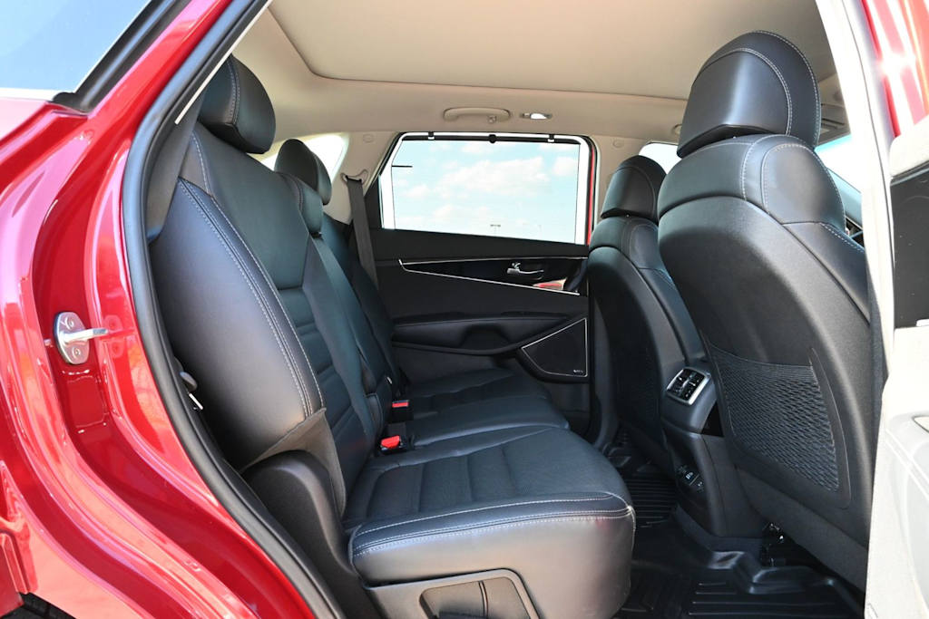 Thumbnail: 2017 Kia Sorento - 26