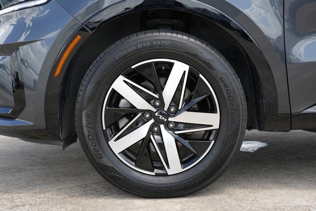 Thumbnail: 2022 Kia Sorento - 7