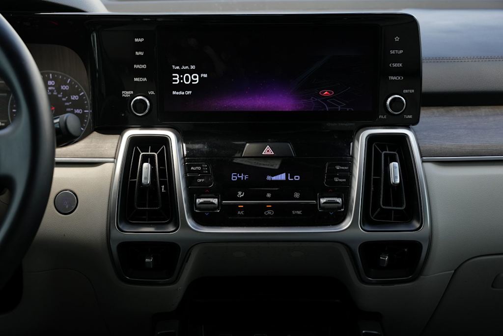 Thumbnail: 2022 Kia Sorento - 14