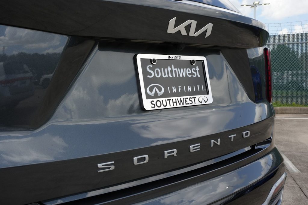 Thumbnail: 2022 Kia Sorento - 24